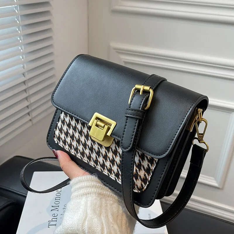 Christmas Gift Niche Design Popular Bag 2024 New Female Bag Ins Messenger Bag Autumn Square Bag Underarm Bag Shoulder Bag Width: 19cm