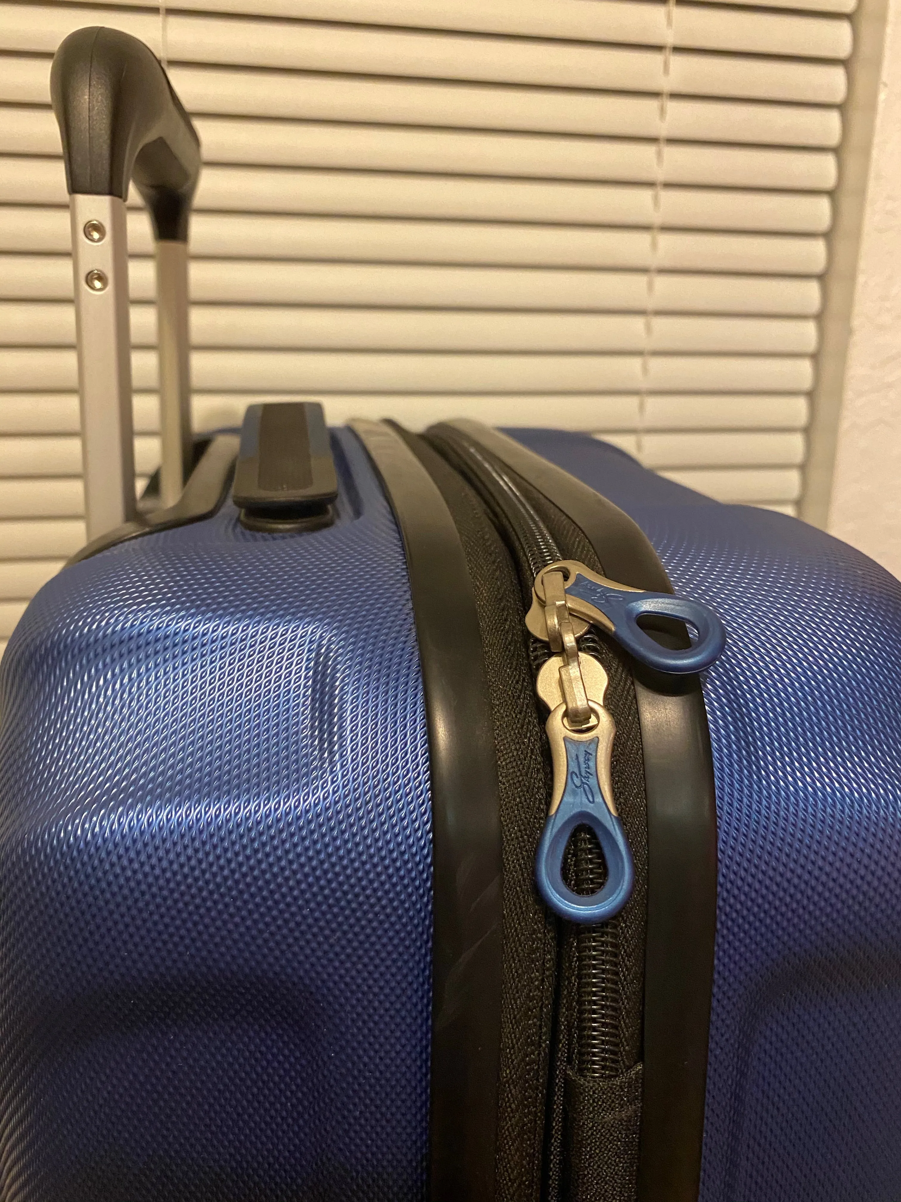 New other Skyway Nimbus 3.0 Hardside Spinner Luggage